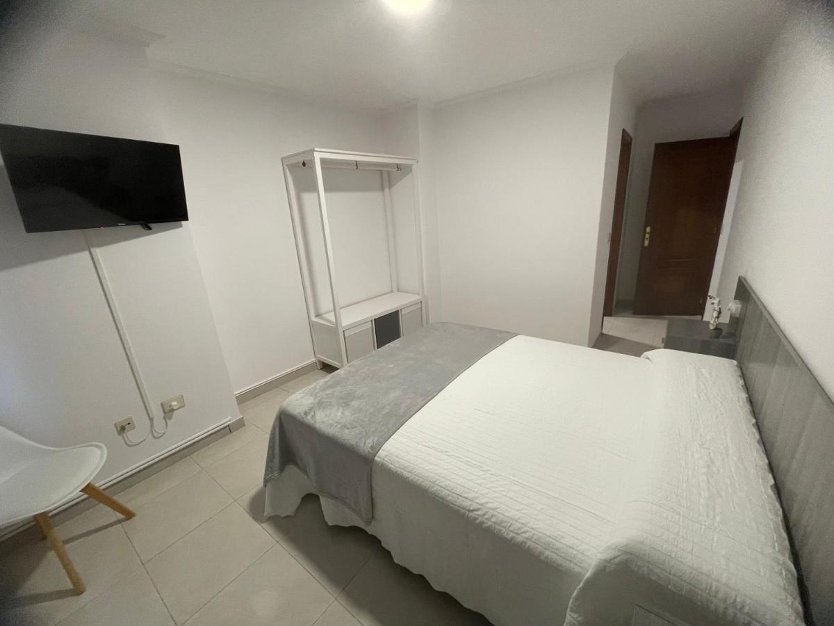 Apartamentos Demar Luis Casais O Grove Exteriör bild