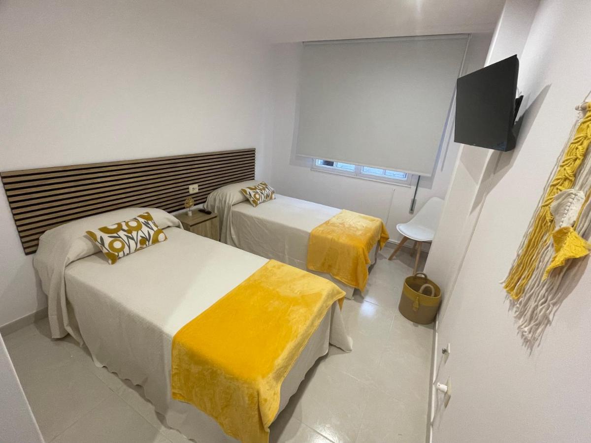 Apartamentos Demar Luis Casais O Grove Exteriör bild