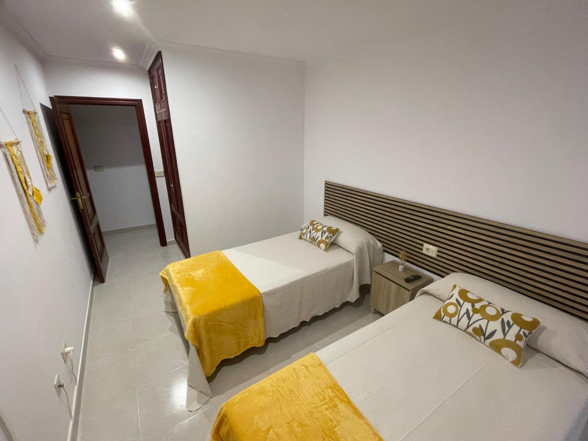 Apartamentos Demar Luis Casais O Grove Exteriör bild