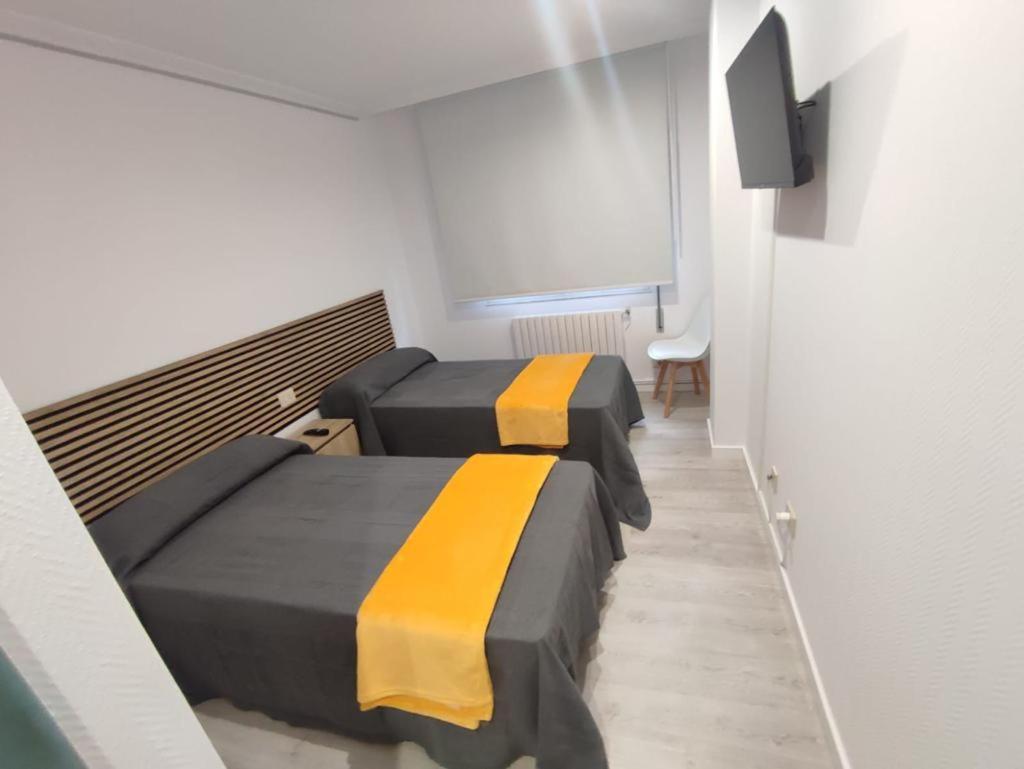 Apartamentos Demar Luis Casais O Grove Rum bild