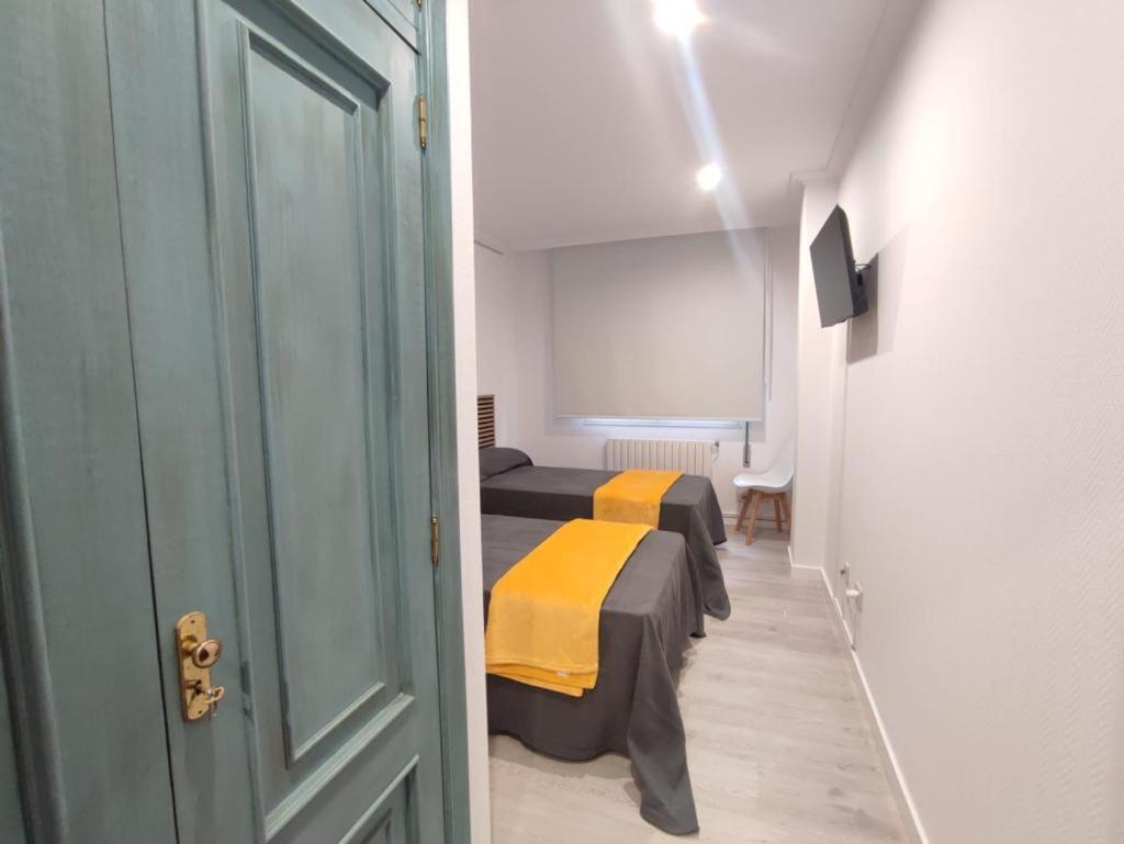 Apartamentos Demar Luis Casais O Grove Rum bild
