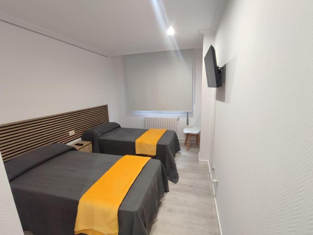 Apartamentos Demar Luis Casais O Grove Rum bild