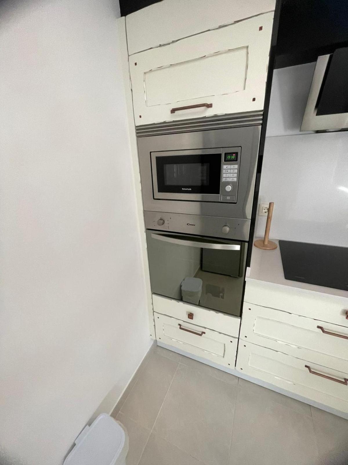 Apartamentos Demar Luis Casais O Grove Rum bild