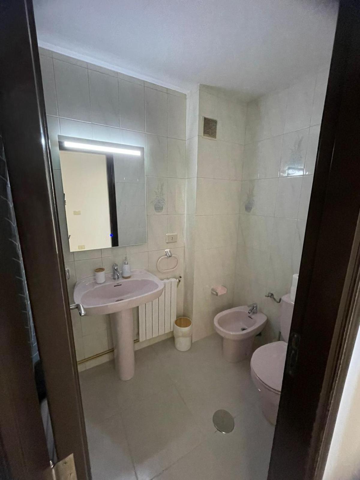 Apartamentos Demar Luis Casais O Grove Rum bild
