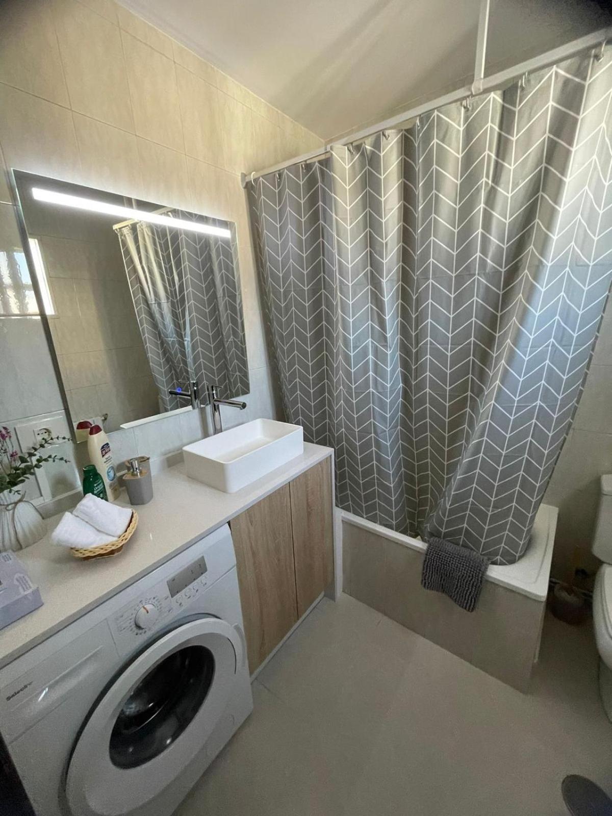 Apartamentos Demar Luis Casais O Grove Rum bild