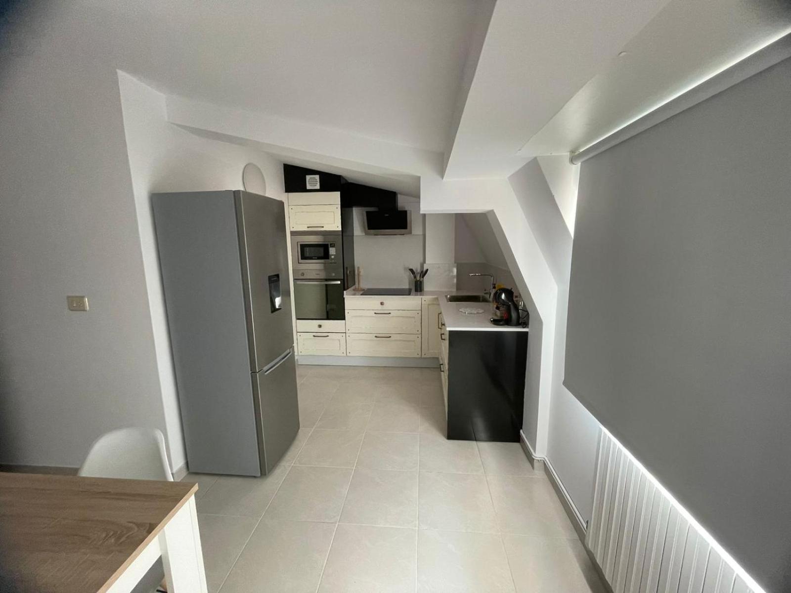 Apartamentos Demar Luis Casais O Grove Rum bild