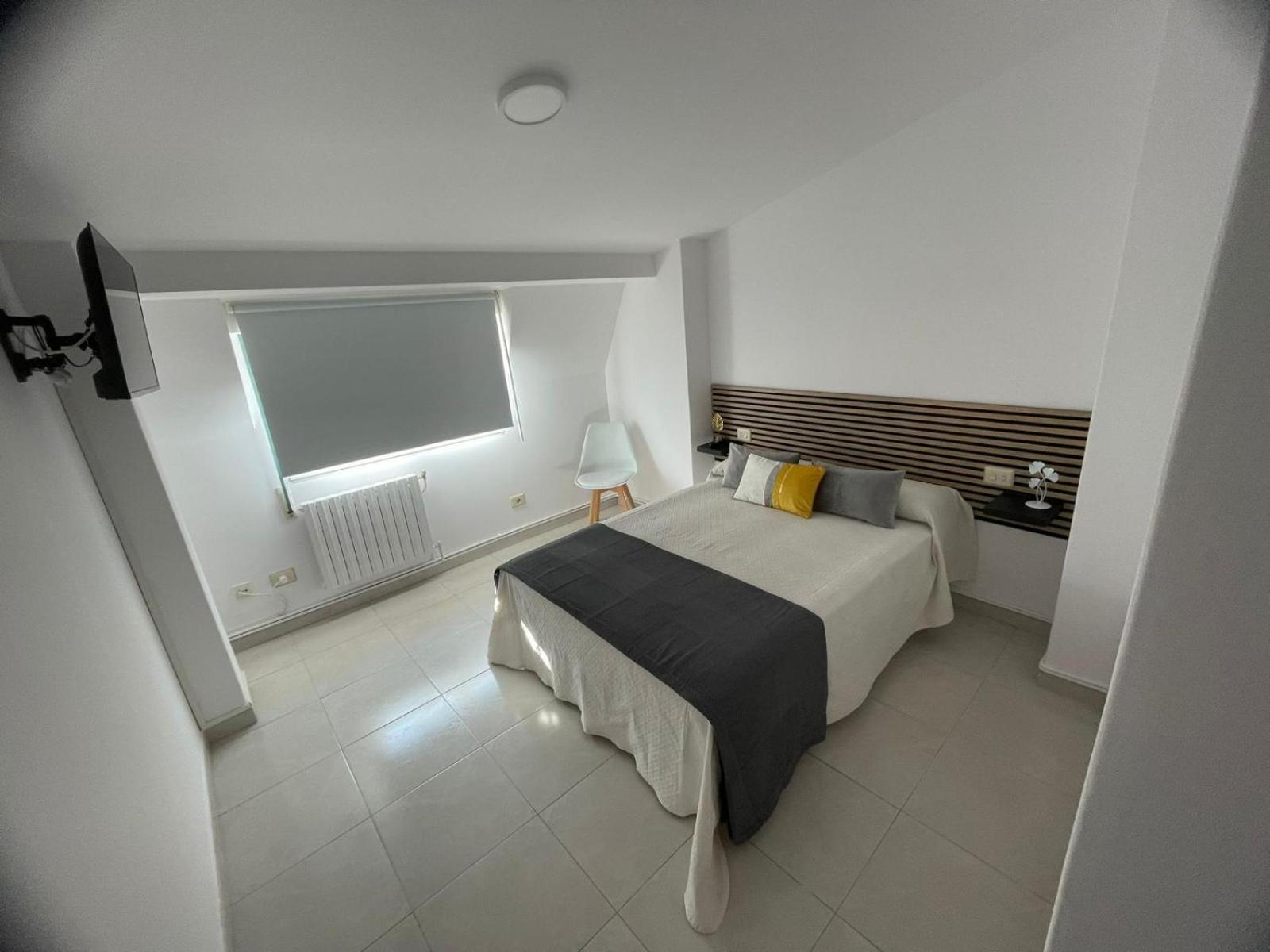 Apartamentos Demar Luis Casais O Grove Rum bild